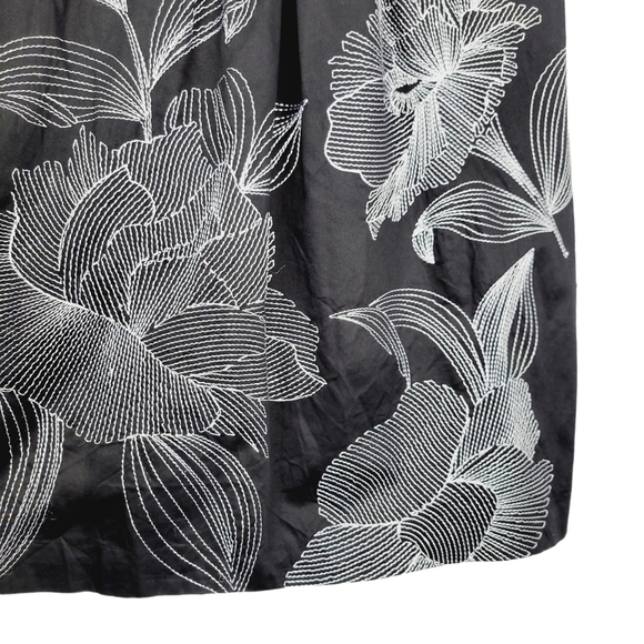 White House Black Market embroidered floral dress size 6 - Picture 5 of 12